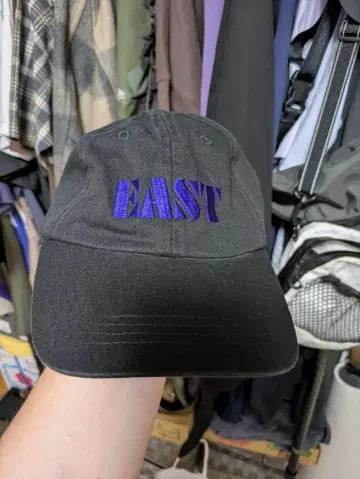 논네이티브 22AW NN-H4202 EAST 로고 캡