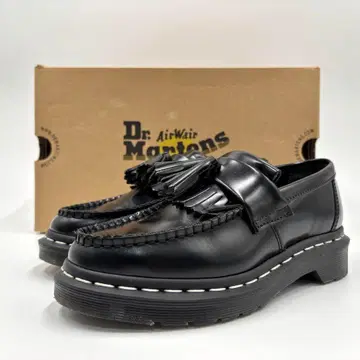 [컨디션 최상] Dr. Martens 태슬 로퍼 화이트 스티치 블랙