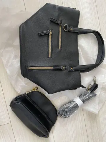 블랙 숄더백 지퍼