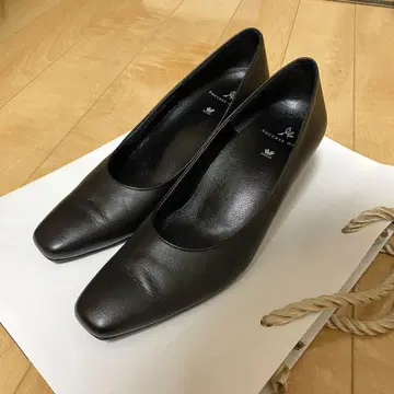 Wacoal success walk 블랙 펌프스 24.5cm