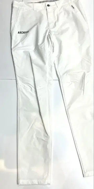새상품 ARCHIVIO 화이트 슬림핏 팬츠