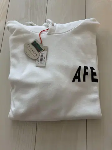 AF EARTH 후드 부착 화이트 후드티