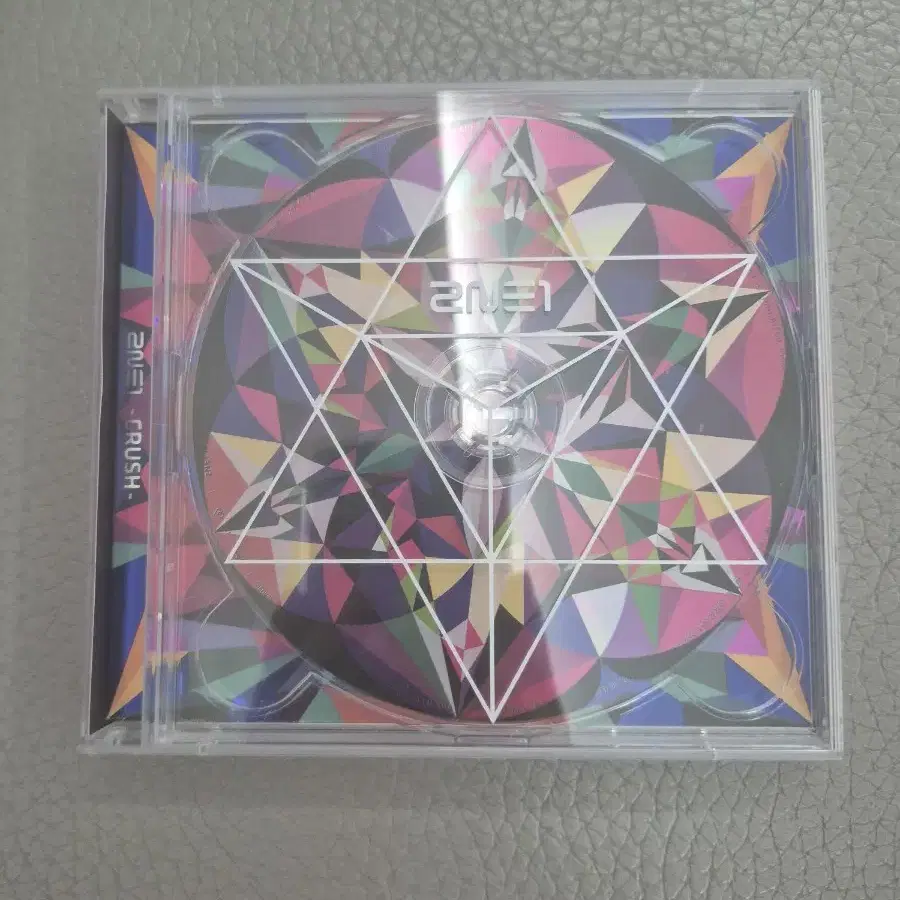 2ne1 Crush album, Park Bom, CL, Kong Minji, Sandara Park on