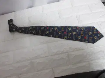 살바토레 페라가모 / 브랜드 넥타이 실크 이탈리아제 네이비