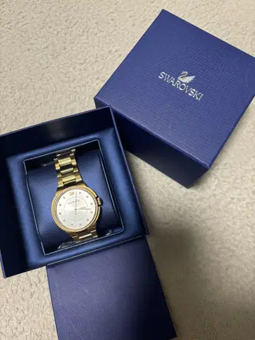 Swarovski 골드 시계