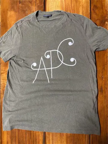 APC 로고 티셔츠 M 사이즈 올리브 그린