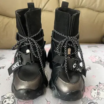 LOVE SHOES 하이컷 스니커즈 블랙/그레이