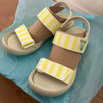 레게타카누 한신 타이거즈 콜라보 샌들