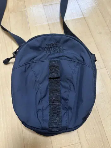 THE NORTH FACE 블랙 숄더백