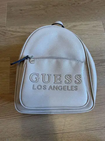 미사용 새상품 GUESS 베이지 백팩