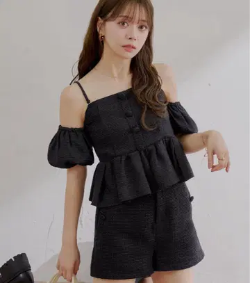 Chico 트위드 오프 숄더 페플럼 블라우스 블랙