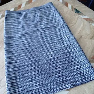 MISSONI 타이트 스커트 그레이와 블랙 스트라이프