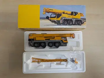 Conrad LIEBHERR LTM1060 크레인 1/50 BAUMAN