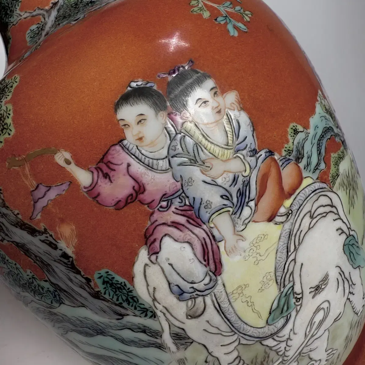 中国　青花　花草文　長頸瓶　時代箱付　M　R3646B Coral Hongji Polychrome Figure Bamboo-shaped Long-necked