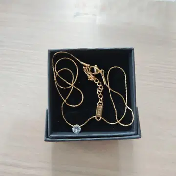 유품 정리 골드 크리스탈 목걸이