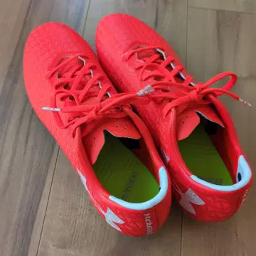 Under Armour clutchfit 축구화