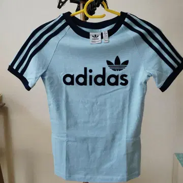 adidas 이번 시즌 1번 인기 스카이블루 피치 T S 거의 새상품