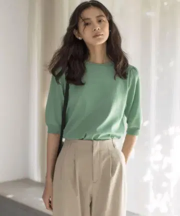 쿠미쿄쿠 [접촉 냉감 UV 컷] 플라워 메탈 니트 티셔츠