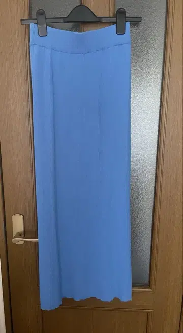 시룸린 리브 편물 블루 롱 스커트