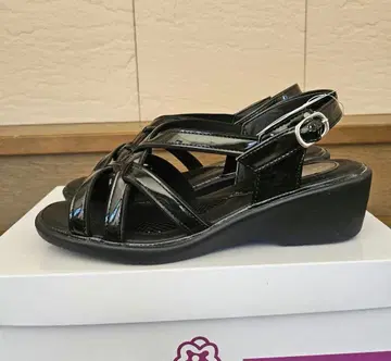새상품 팬지 5477 블랙 L 에나멜 편안한 스타일리시