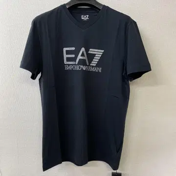 EMPORIOARMANI 아르마니 남성용 티셔츠 새상품 블랙 V넥 M