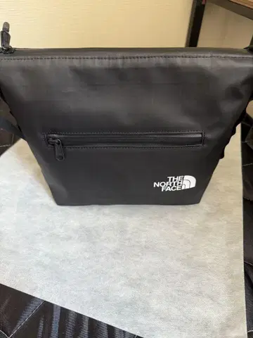 THE NORTH FACE 블랙 숄더백