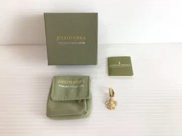 X301 JUDITH RIPKA 펜던트 탑 크로스 모티브 (상자 )