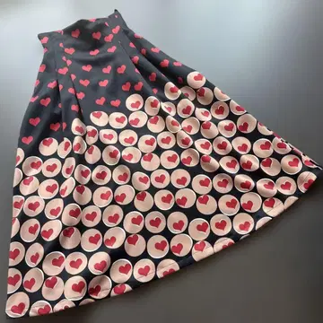 하트 무늬 롱 스커트 하트
