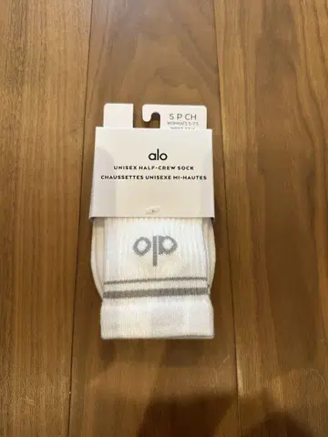 [새상품] Alo yoga 알로 삭스 s