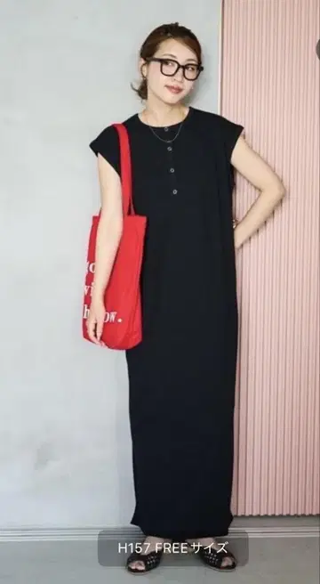헨리 버튼 프렌치 슬리브 원피스