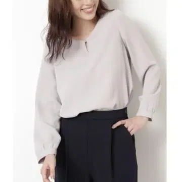 NATURAL BEAUTY BASIC 큐빅 포인트 블라우스 S