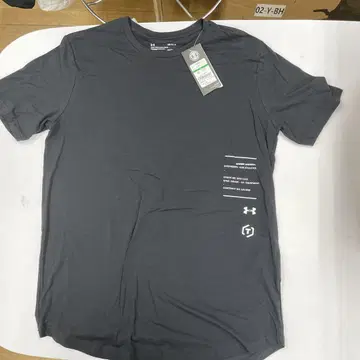 Under Armour 블랙 티셔츠 L
