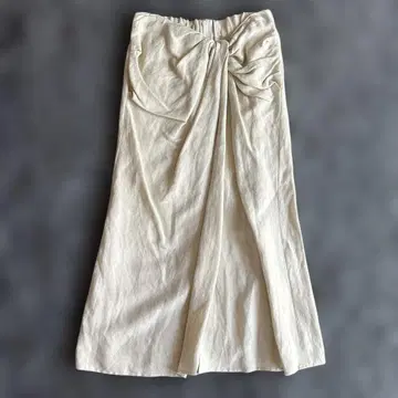 갈리아르다갈란테 크림색 프론트 드레이프 타이트 스커트