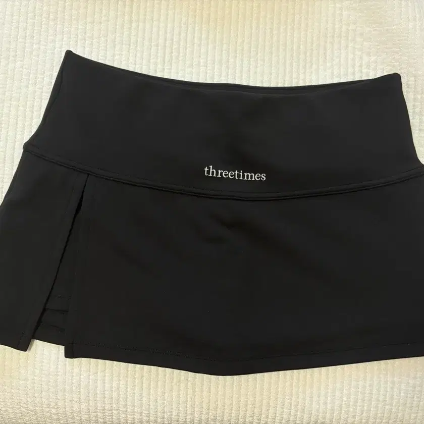 THREETIMES | 쓰리타임즈 Threetimes Athletic Slit Skirt M on