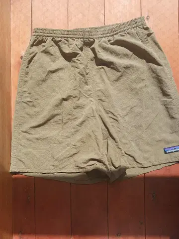 Patagonia 배기즈 숏팬츠 7인치 S 사이즈