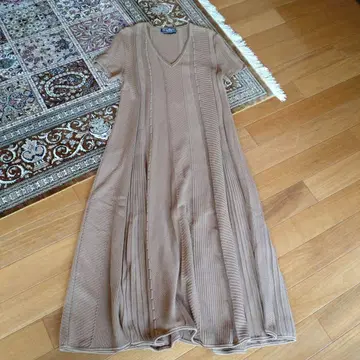 살바토레 페라가모 브라운 V넥 리브 롱 원피스
