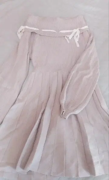 AnMILL 오프숄 니트 원피스