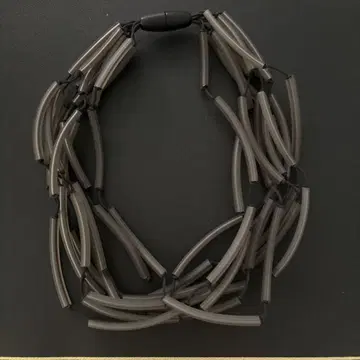 MATERIA DESIGN 모던 초커 그레이