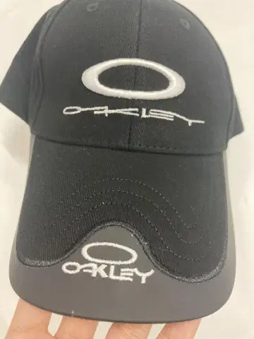Oakley 블랙 캡
