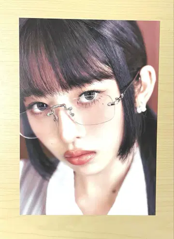 IVE 아이브 Be Alright A4 포토 카드 E ver. 레이