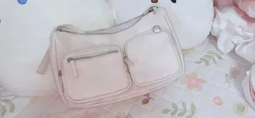 LOWRYSFARM 화이트 숄더백