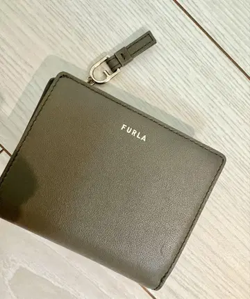 FURLA 지갑 카키