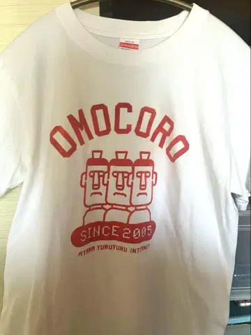 OMOCORO 화이트 티셔츠 S 사이즈