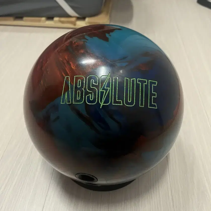 Absolute Pearl Bowling Ball 15 lbs on Bunjang Global Site.