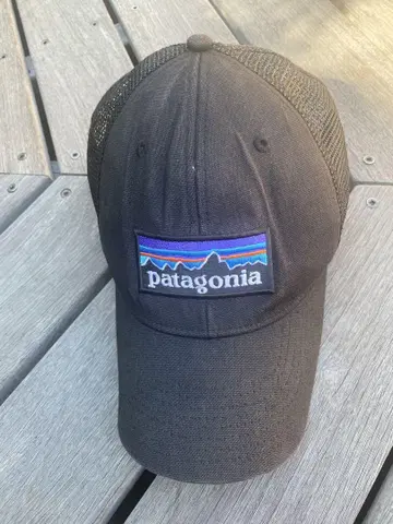 patagonia 블랙 메쉬 캡