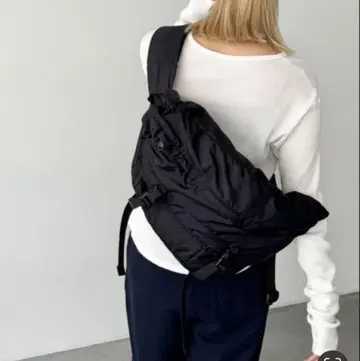 캐널진 바디백 블랙