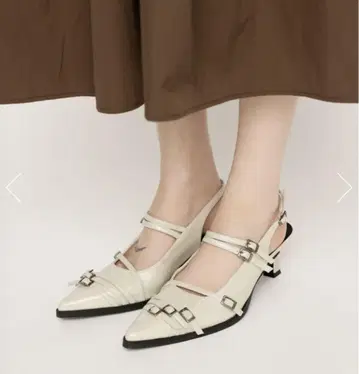 SLY BELTED SLING 펌프스 화이트