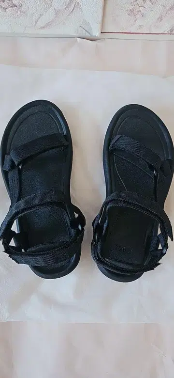 [ Teva ] 샌들 블랙