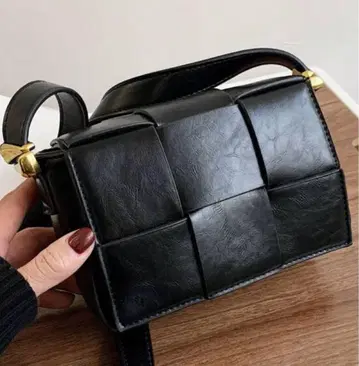 새상품 블랙 숄더백 패치워크풍