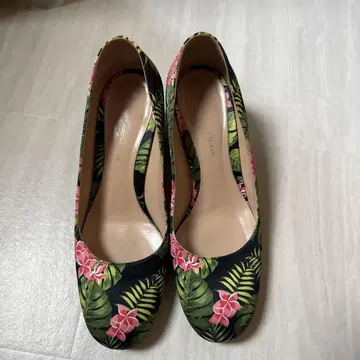 Gianvito Rossi 잔비토 로시 꽃무늬 펌프스 37